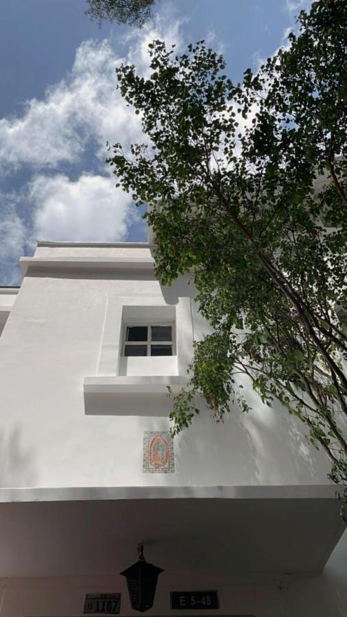 Campus Residencias Bed & Breakfast Quito Luaran gambar